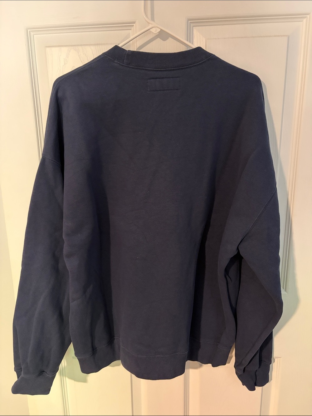 Abercrombie & Fitch Navy Martha’s Vineyard Crewneck Sweatshirt with Red Graphic - Picture 5 of 7